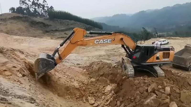 山推推土机SD32：揭秘高效施工背后的技术奥秘**