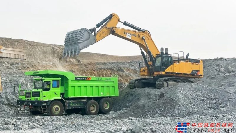 大型矿山挖掘机：分类与关键用途解析